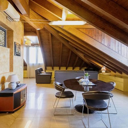 Easylife - Esclusivo Attico In S Babila Apartment Milan Luaran gambar