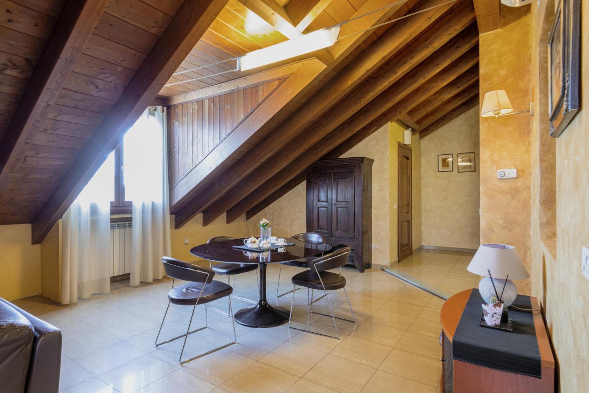 Easylife - Esclusivo Attico In S Babila Apartment Milan Luaran gambar