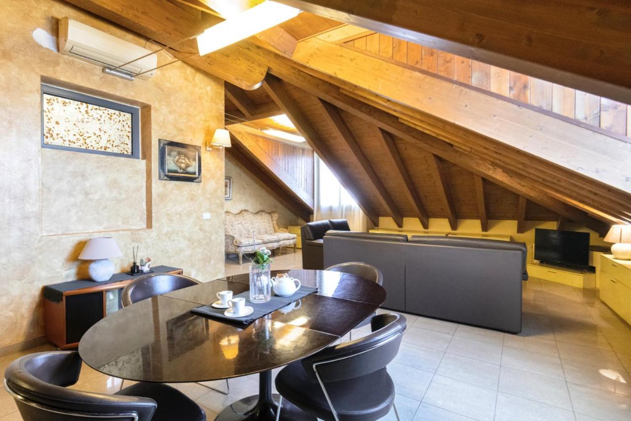 Easylife - Esclusivo Attico In S Babila Apartment Milan Luaran gambar