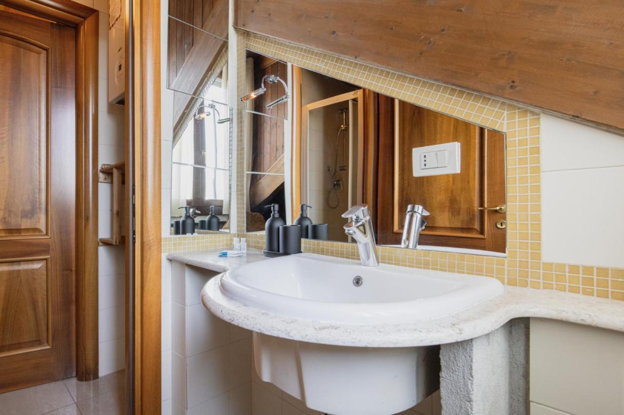 Easylife - Esclusivo Attico In S Babila Apartment Milan Luaran gambar
