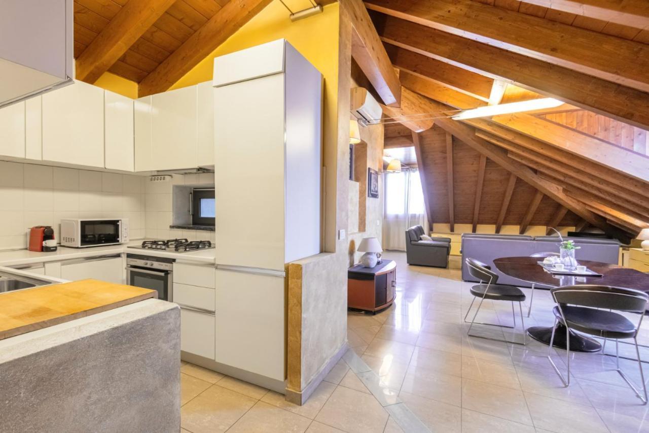 Easylife - Esclusivo Attico In S Babila Apartment Milan Luaran gambar