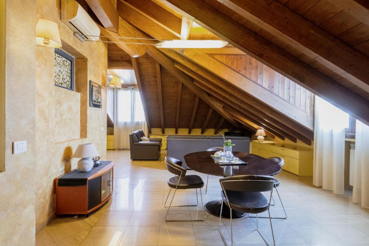 Easylife - Esclusivo Attico In S Babila Apartment Milan Luaran gambar