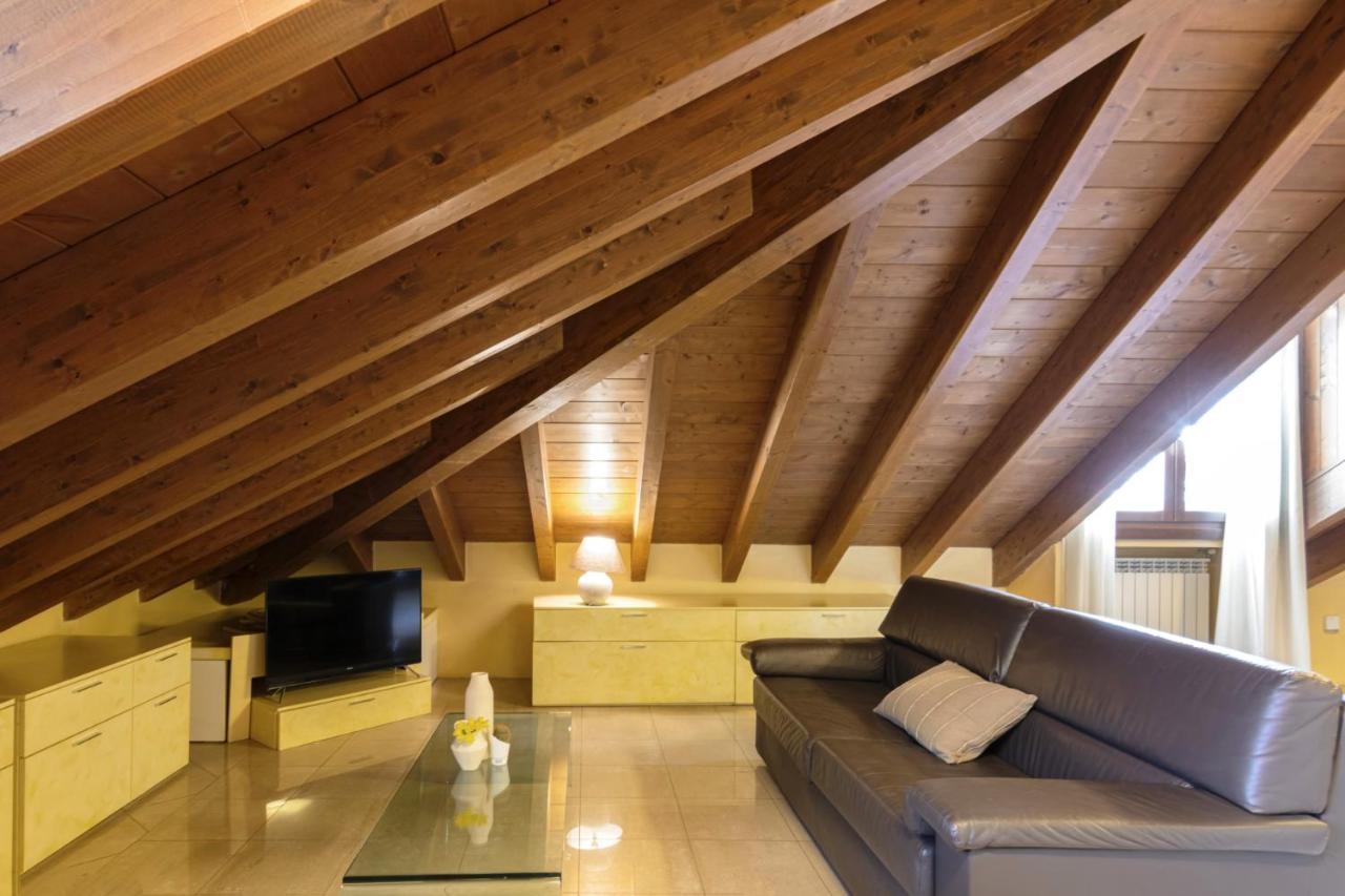 Easylife - Esclusivo Attico In S Babila Apartment Milan Luaran gambar